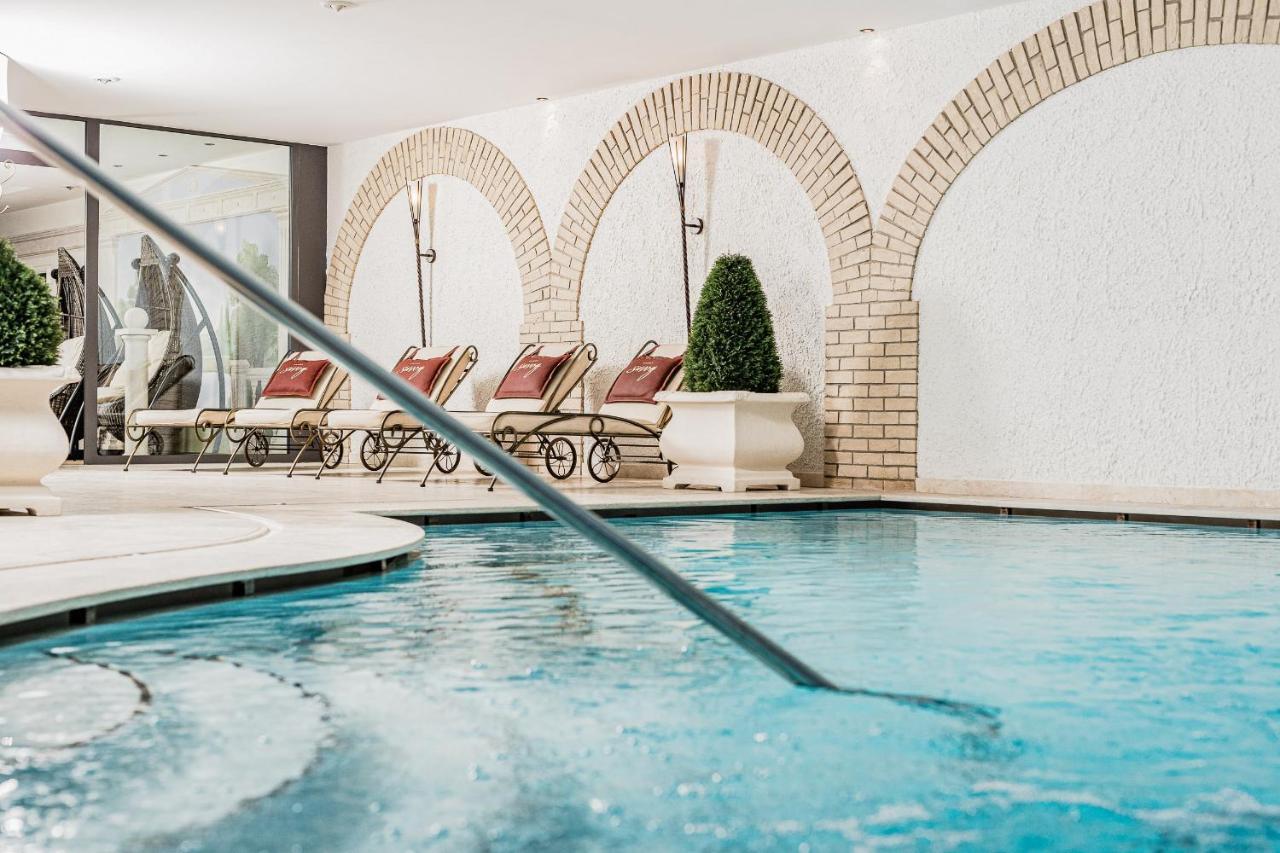 Savoy Dolomites Luxury & Spa Hotel Selva di Val Gardena Luaran gambar