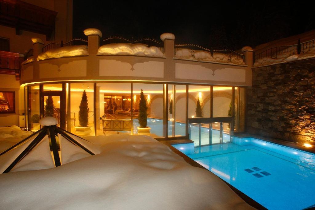 Savoy Dolomites Luxury & Spa Hotel Selva di Val Gardena Luaran gambar