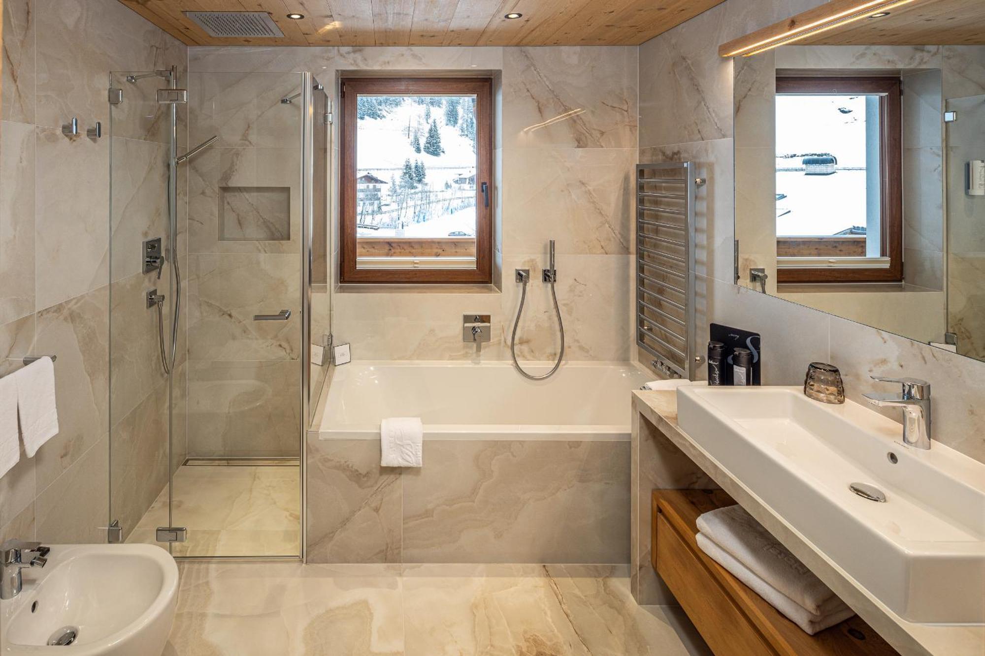 Savoy Dolomites Luxury & Spa Hotel Selva di Val Gardena Luaran gambar