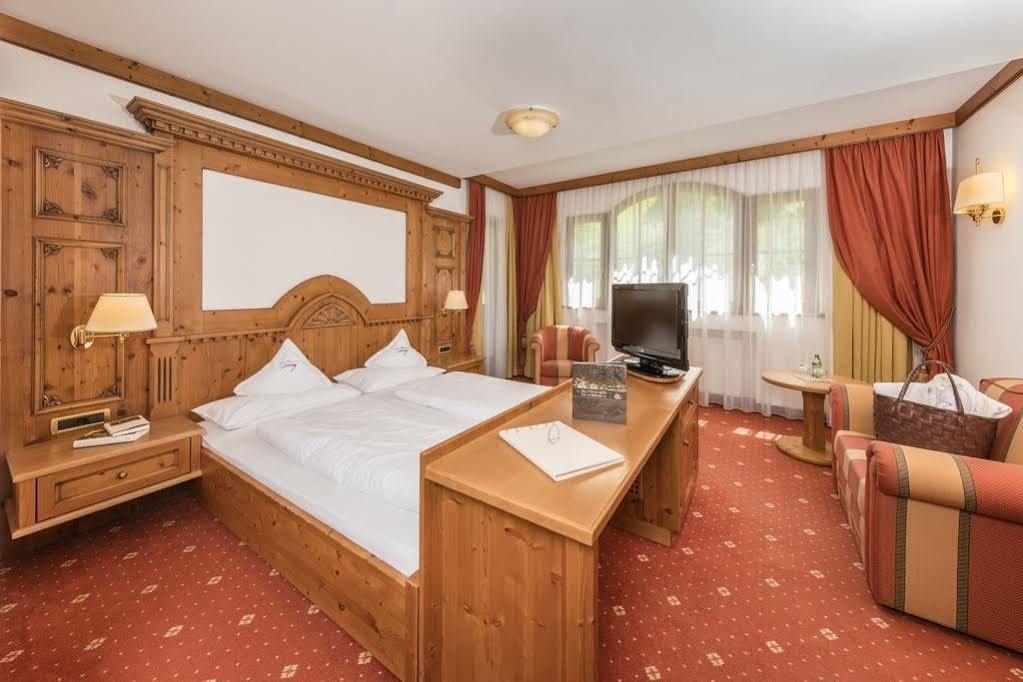 Savoy Dolomites Luxury & Spa Hotel Selva di Val Gardena Luaran gambar
